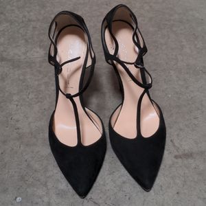 Casadei Italy 40 10M Black Suede T Strap Pump